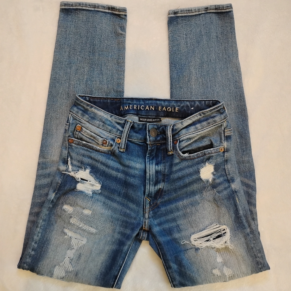 American Eagle men's Next Level Airflex Distressed Blue Jeans 26x30